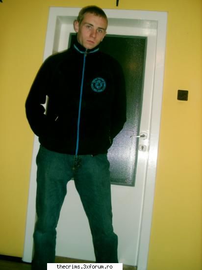 hi ppl im from poland and this my foto :) ra 4 ever:cool: la multi ani roalliance 26-03-2006